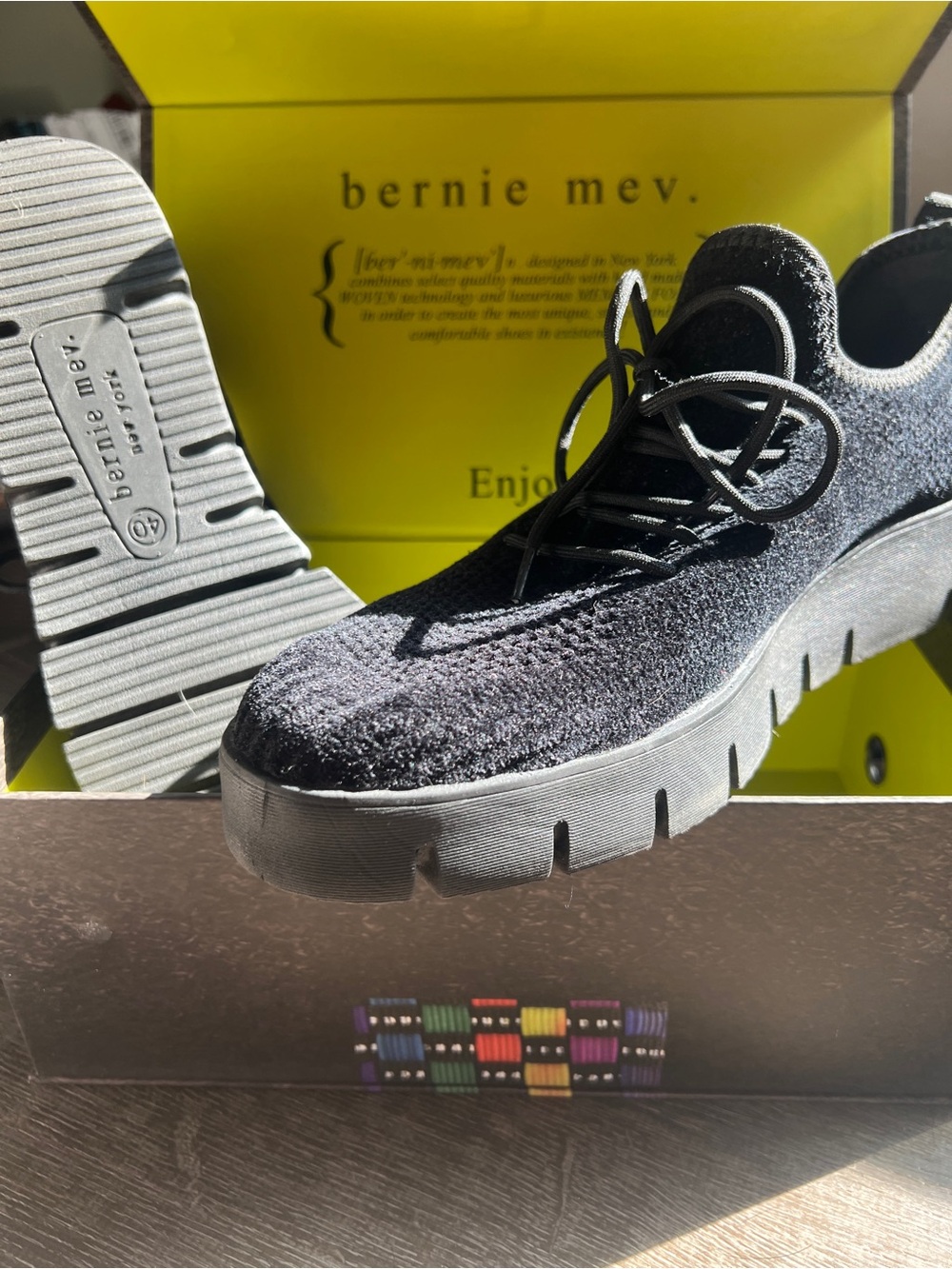 bernie mev. New York Black Knit Lace-Up Comfort Sneakers